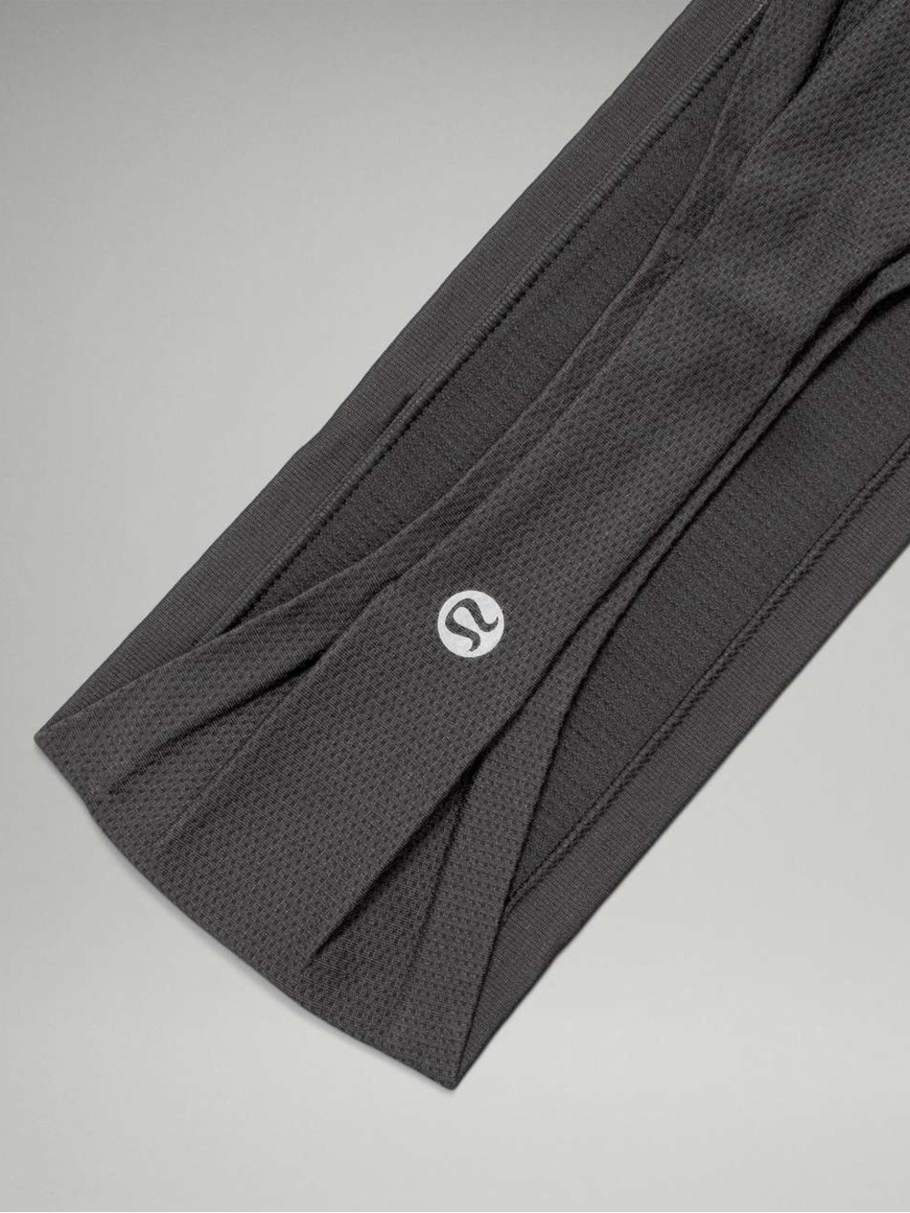 lululemon Metal Vent Tech Headband (NWOT) Black/Graphite Grey, Silverescent™